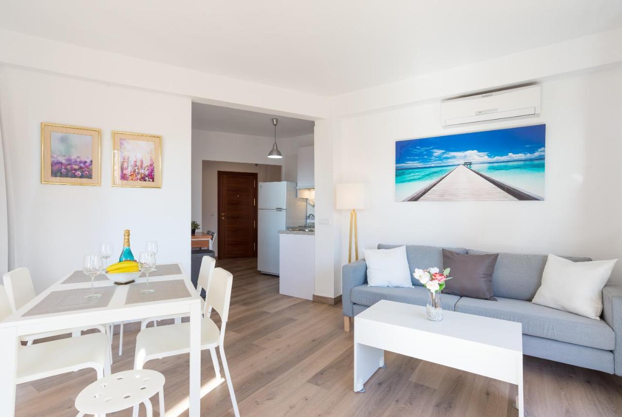 Soho Centro Terrace 2 Rooms Young People Only Malaga Exterior photo